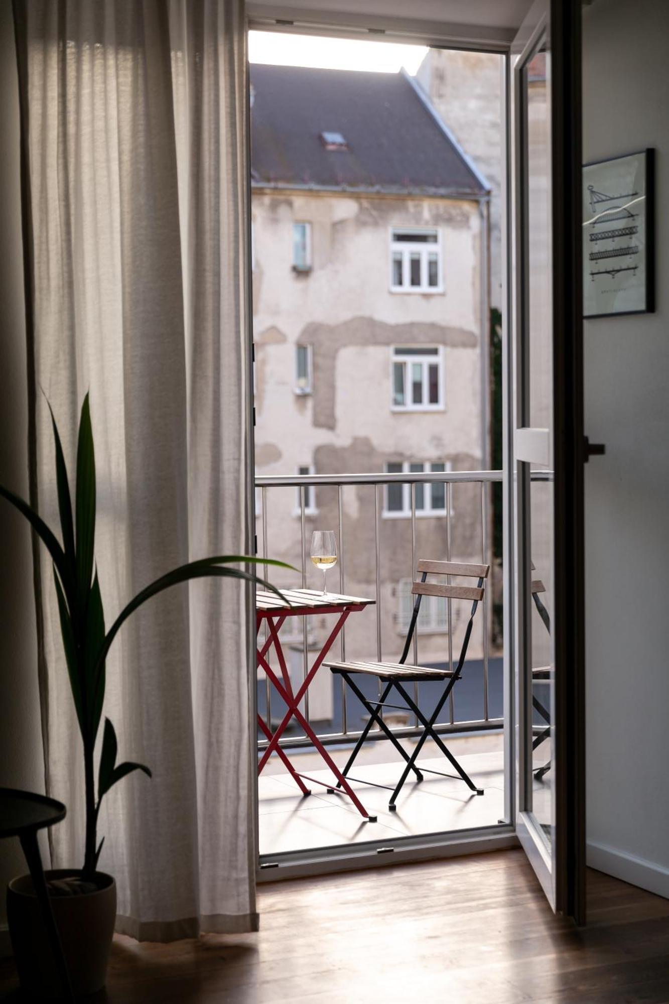 Evergreen - Old Town Spacious Stylish Apartment With Ac And One And A Half Bath, Baby & Kid- Friendly Bratysława Zewnętrze zdjęcie